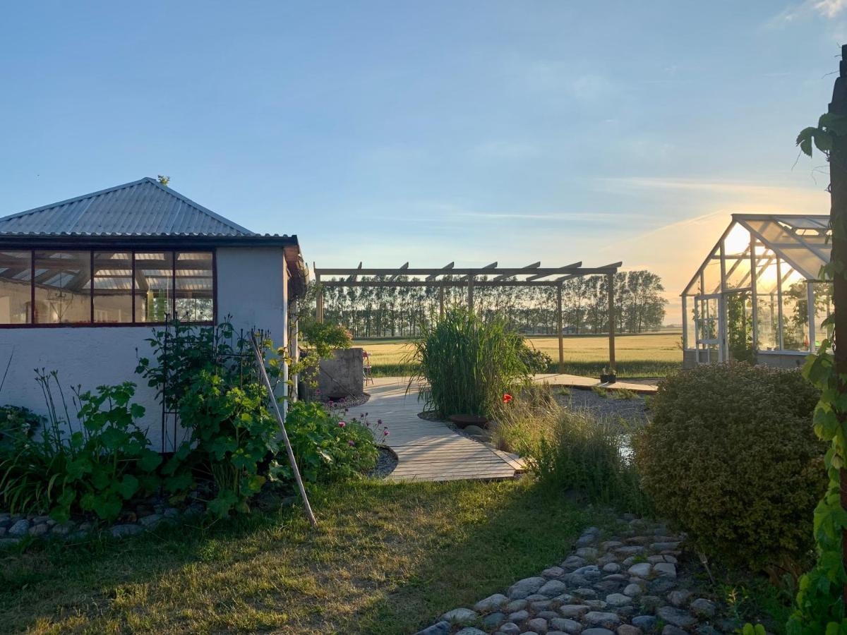 Strandbadsgarden B&B Löderup Exterior foto
